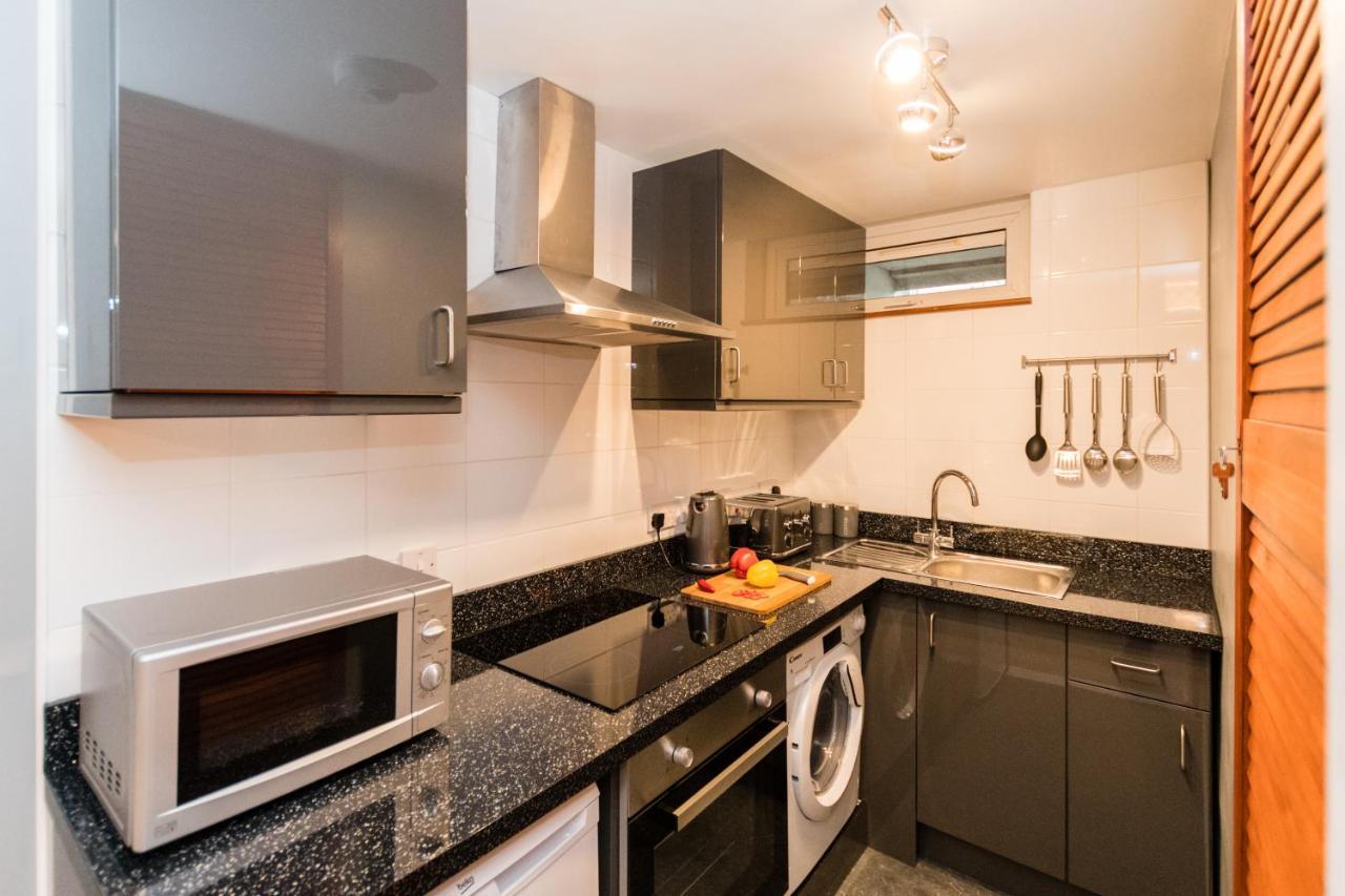 1 Bedroom Newton Apartment L Free Parking L Wigan Royal Infirmary L Haigh Hall L Central Location Exterior foto
